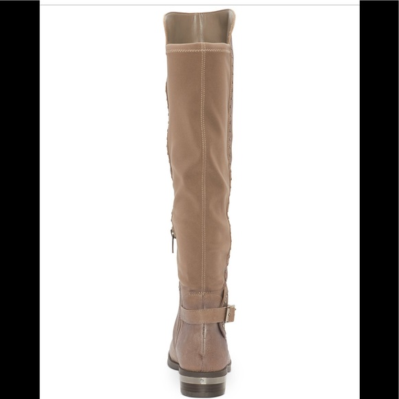 VINCE CAMUTO BOOTS - Picture 3 of 12